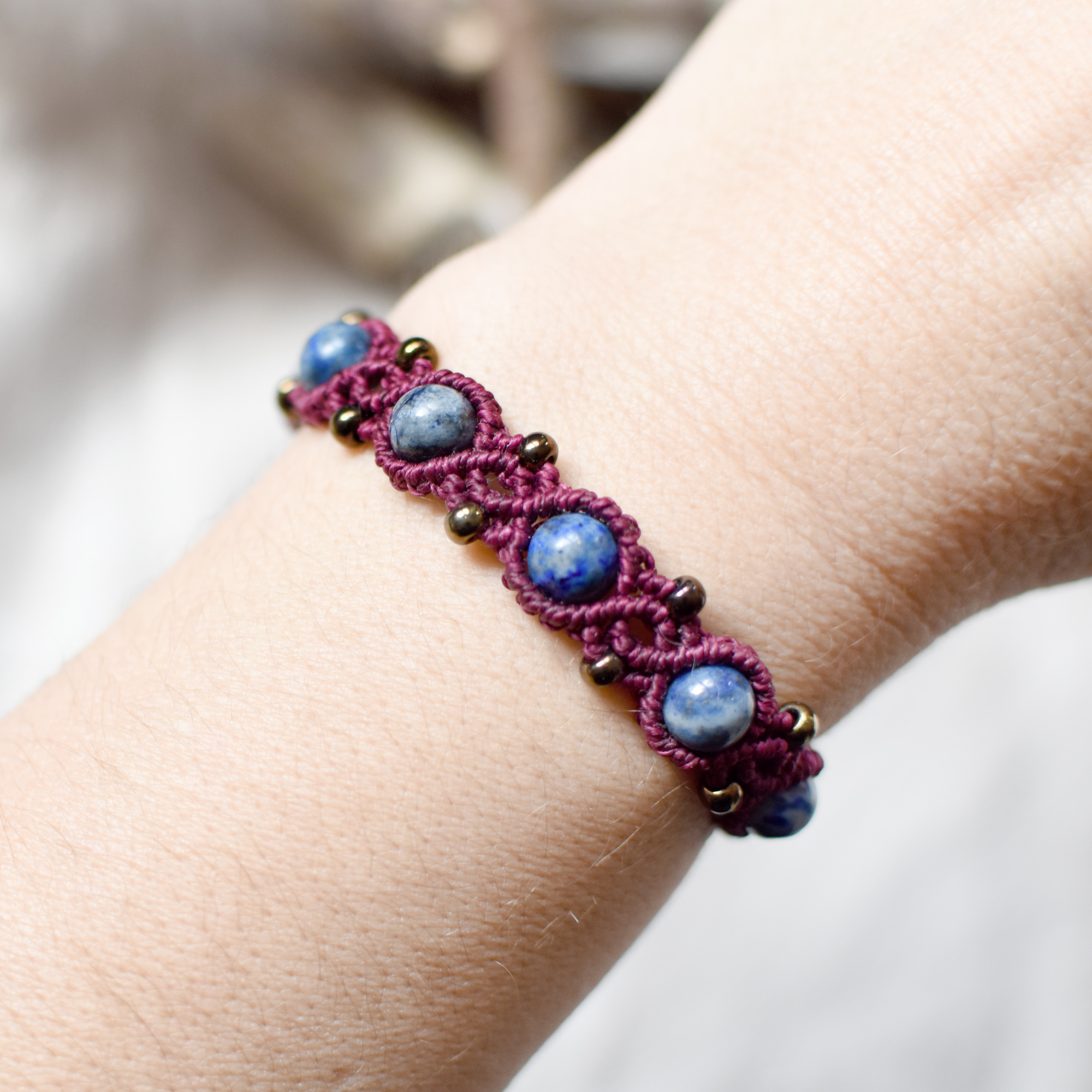 Bordo náramek s lapis lazuli